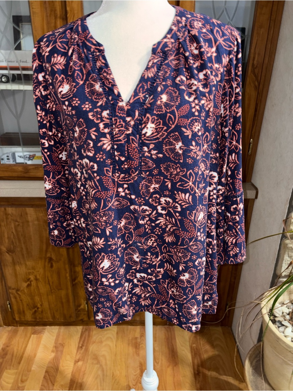 Size X-Large nova flutter sleeve batik stamp midnight affair floral pattern